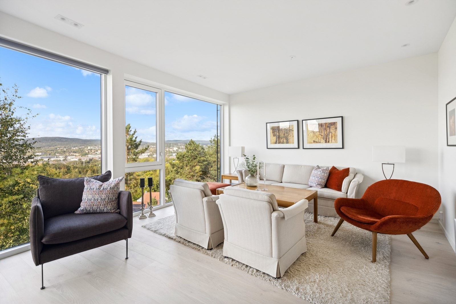 De lyse fargepalettene gir deg muligheten til å bruke fantasien med det interiøret du ønsker. Galleribilde