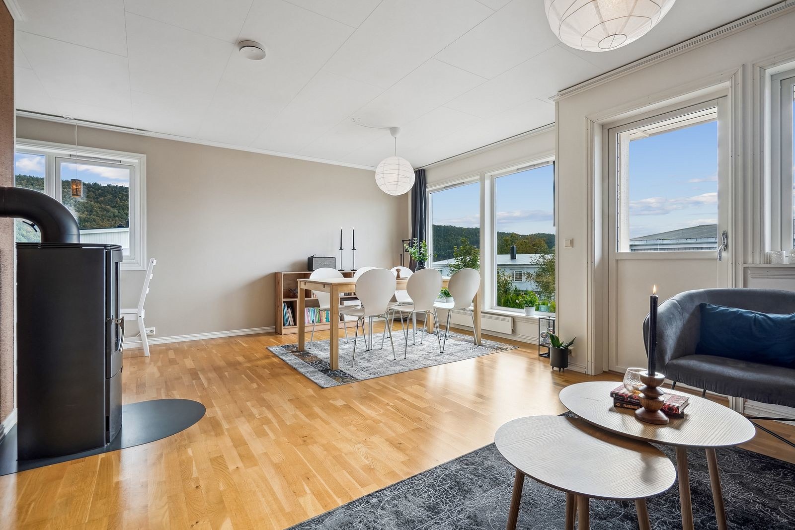 Legg merke til at man har vinduer både mot syd og mot vest Galleribilde