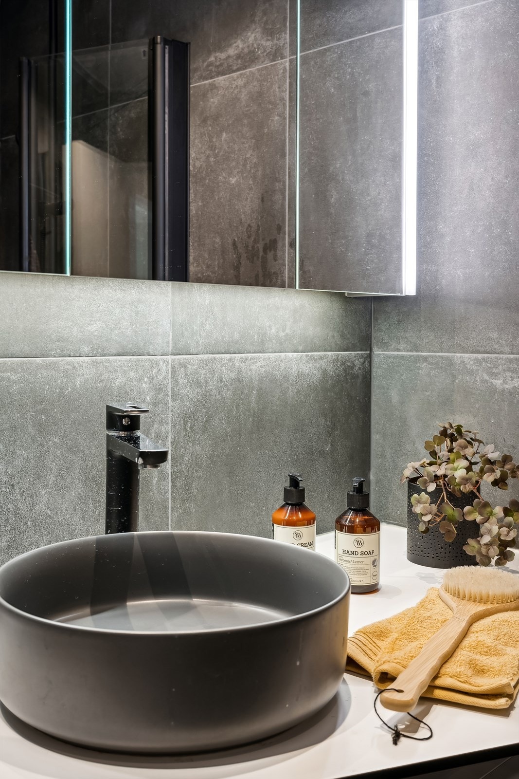 Det er også opplegg for vaskemaskin på badet. Galleribilde