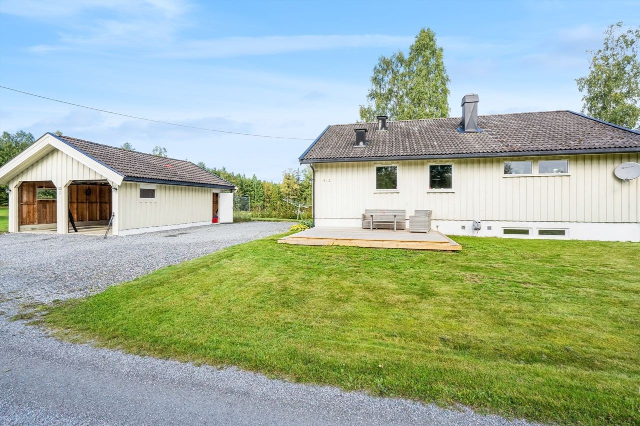 Innholdsrik enebolig i landlige omgivelser på Galterud Galleribilde
