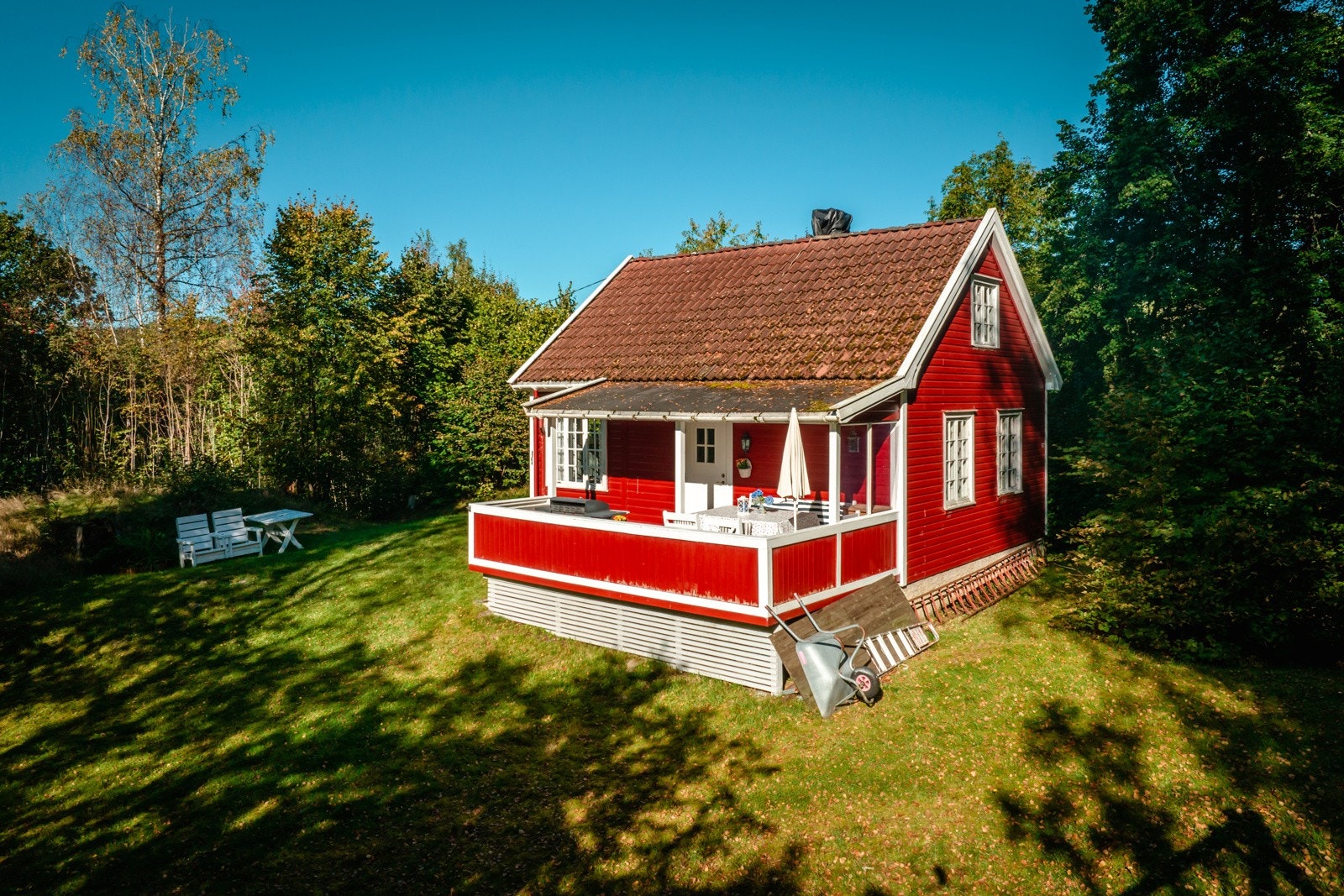 Velkommen til denne sjarmerende hytta ved Farris i Kjose! Galleribilde
