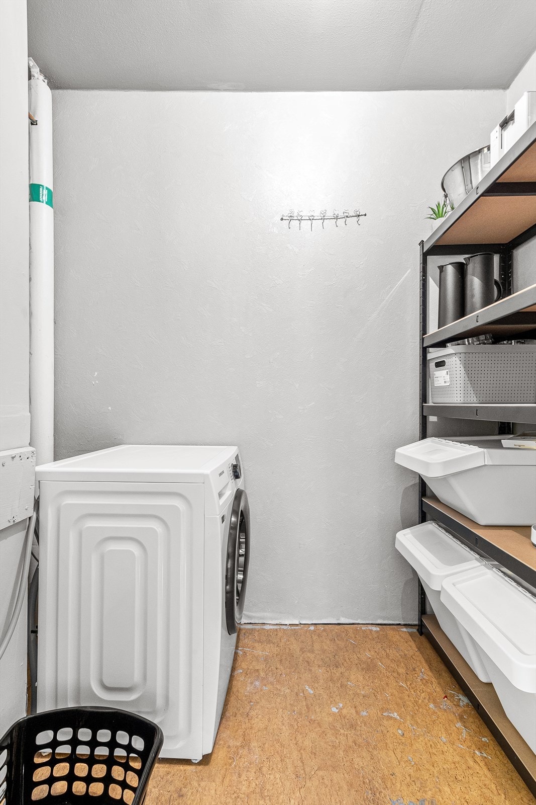 Leiligheten har også et eget vaskerom/bod som måler 3m². Vaskerommet har tilknytning fra kjøkkenet. Galleribilde