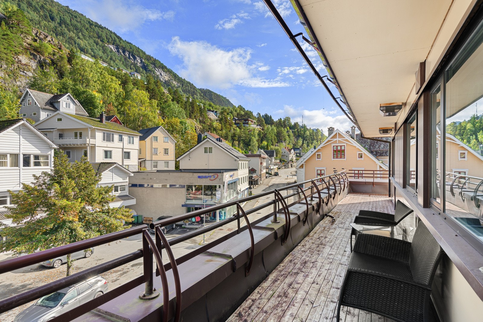 Fra stova er det utgang til felles terrasse Galleribilde