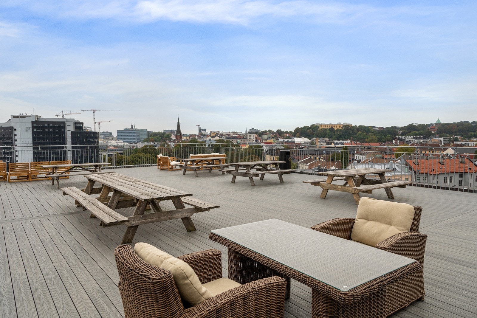 Borettslaget har en felles solrik takterrasse som ble ferdigstilt i 2022 Galleribilde