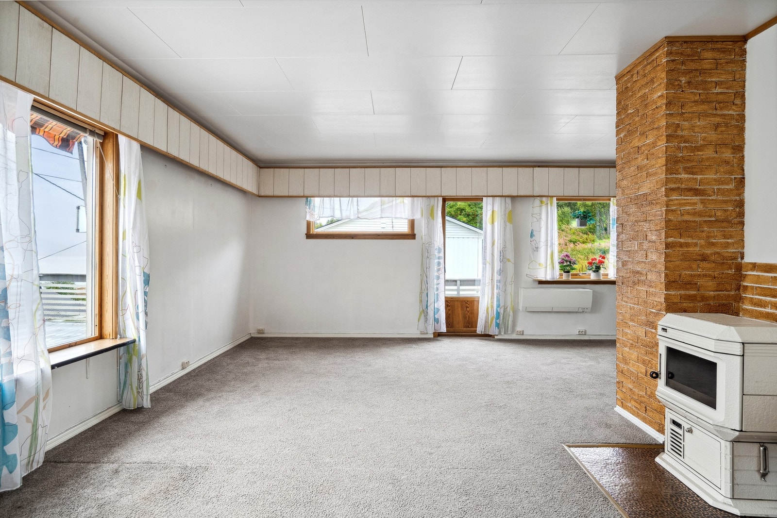 Utgang fra spisestue/stue til veranda Galleribilde