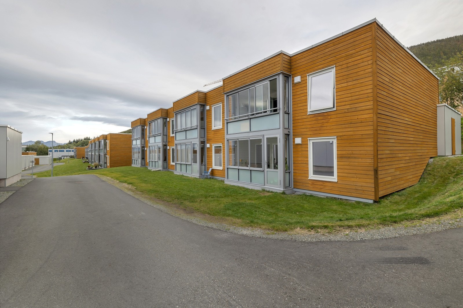 Granittvegen 152 ligger på hjørnet i veletablerte Krokelva Borettslag Galleribilde