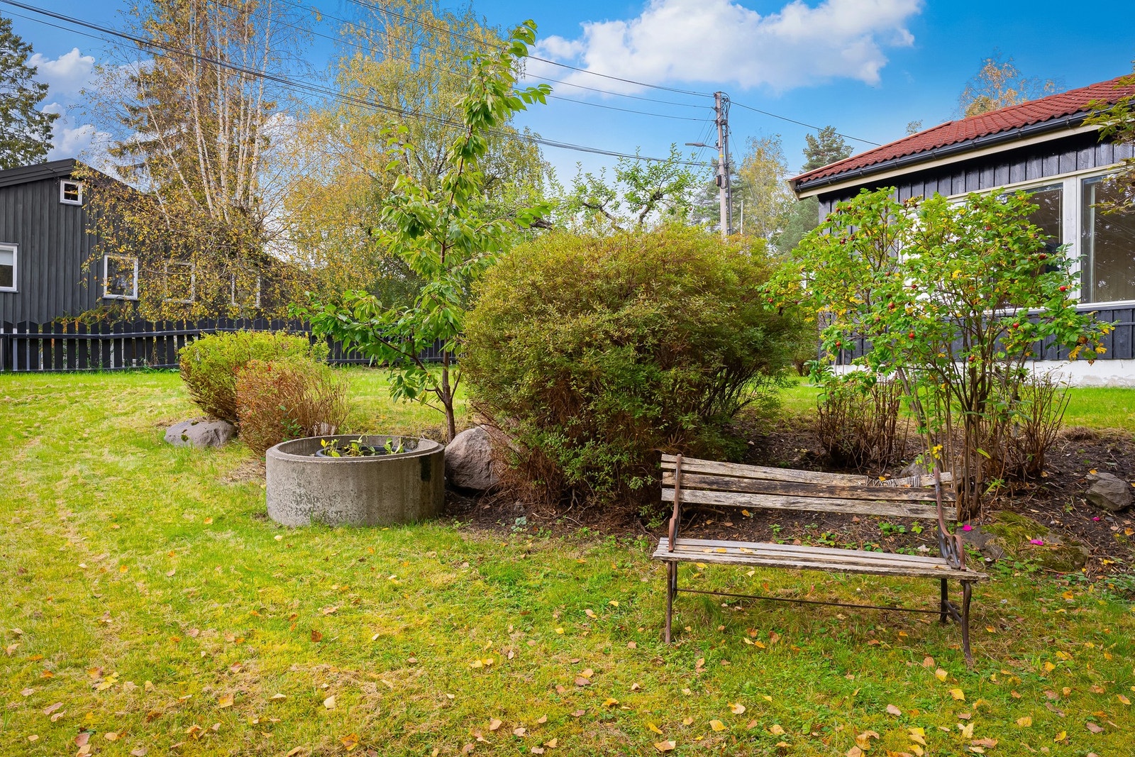 Fra boligen kan du på vinterstid spenne på deg skiene og gå rett ut i marka på langrennski Galleribilde