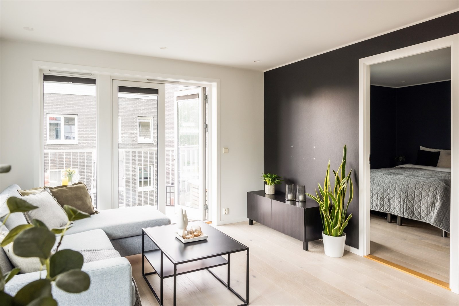 Her kan du innrede med en hyggelig sofaseksjon med tilhørende møblement. Galleribilde