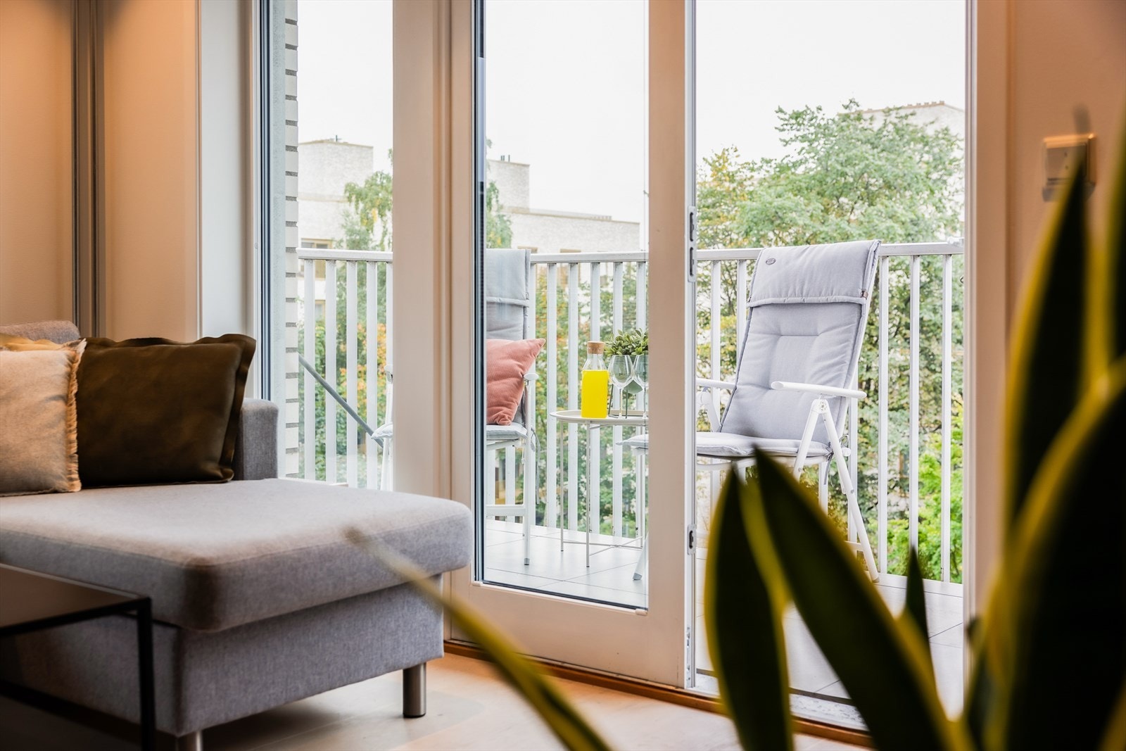 Fra stuen har du direkte adkomst til den solrike balkongen. Galleribilde