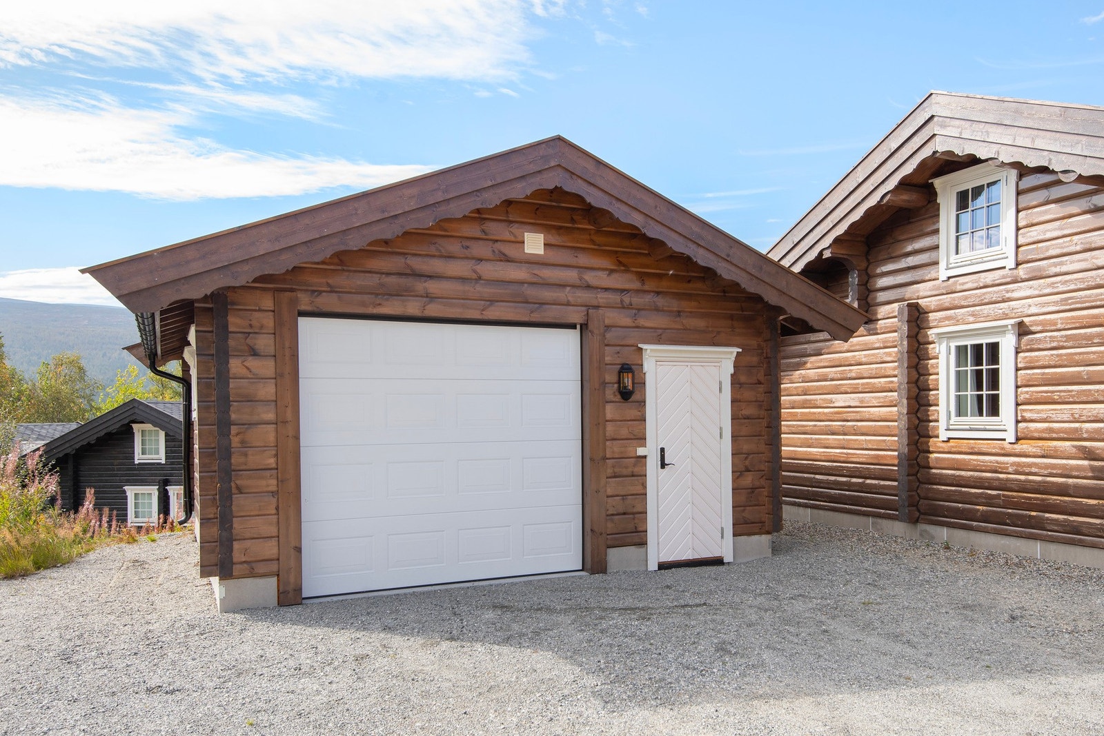 Romslig garasje Galleribilde