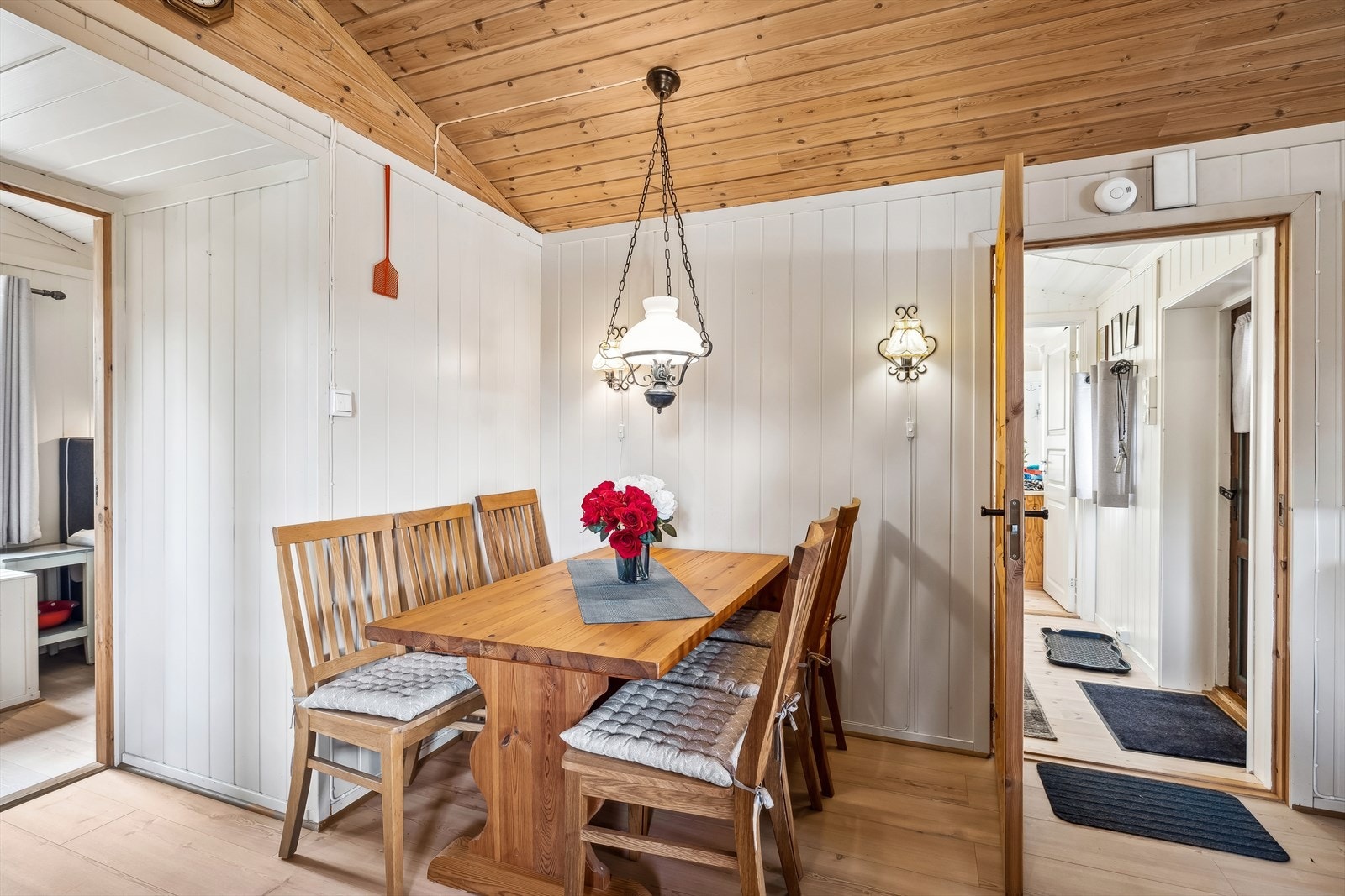 Her ligger forholdene til rette for å invitere venner og familie til hyggelige sammenkomster. Galleribilde