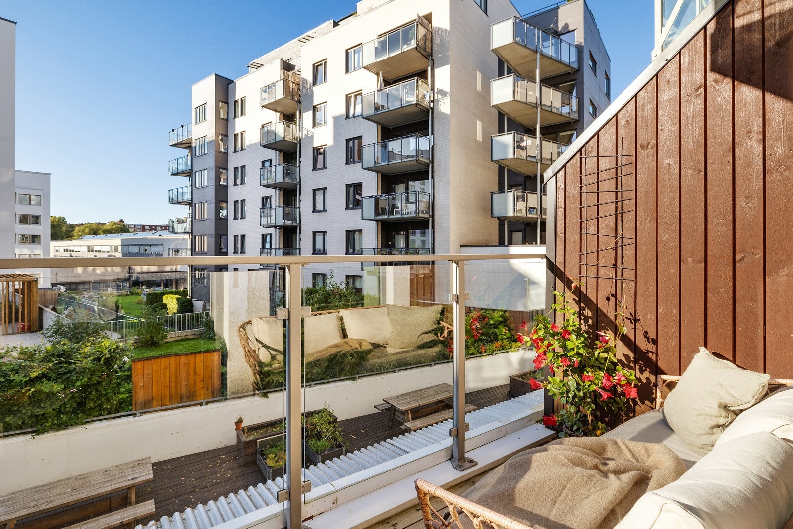 Stor og vestvendt balkong på 7 m². Galleribilde