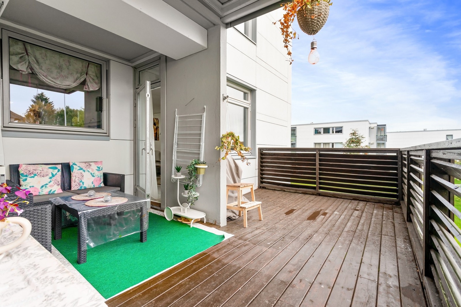 God plass til ønsket utemøblement. Galleribilde