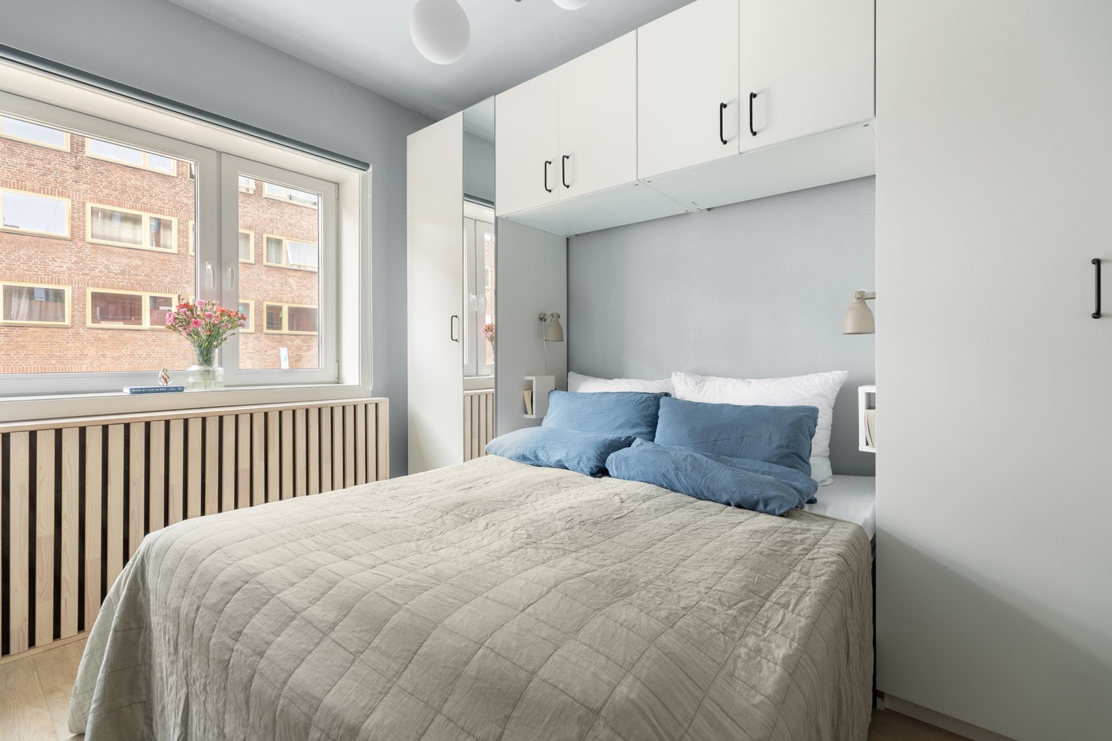 Plassbygd skapløsning for praktis oppbevaring Galleribilde