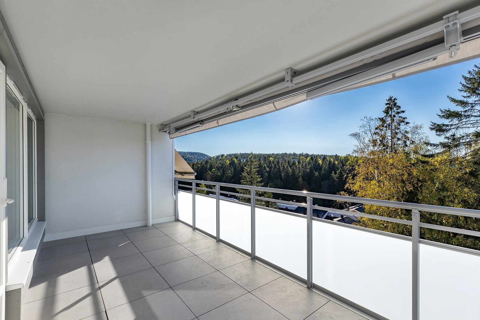 Svært romslig balkong på ca 13 m² Galleribilde