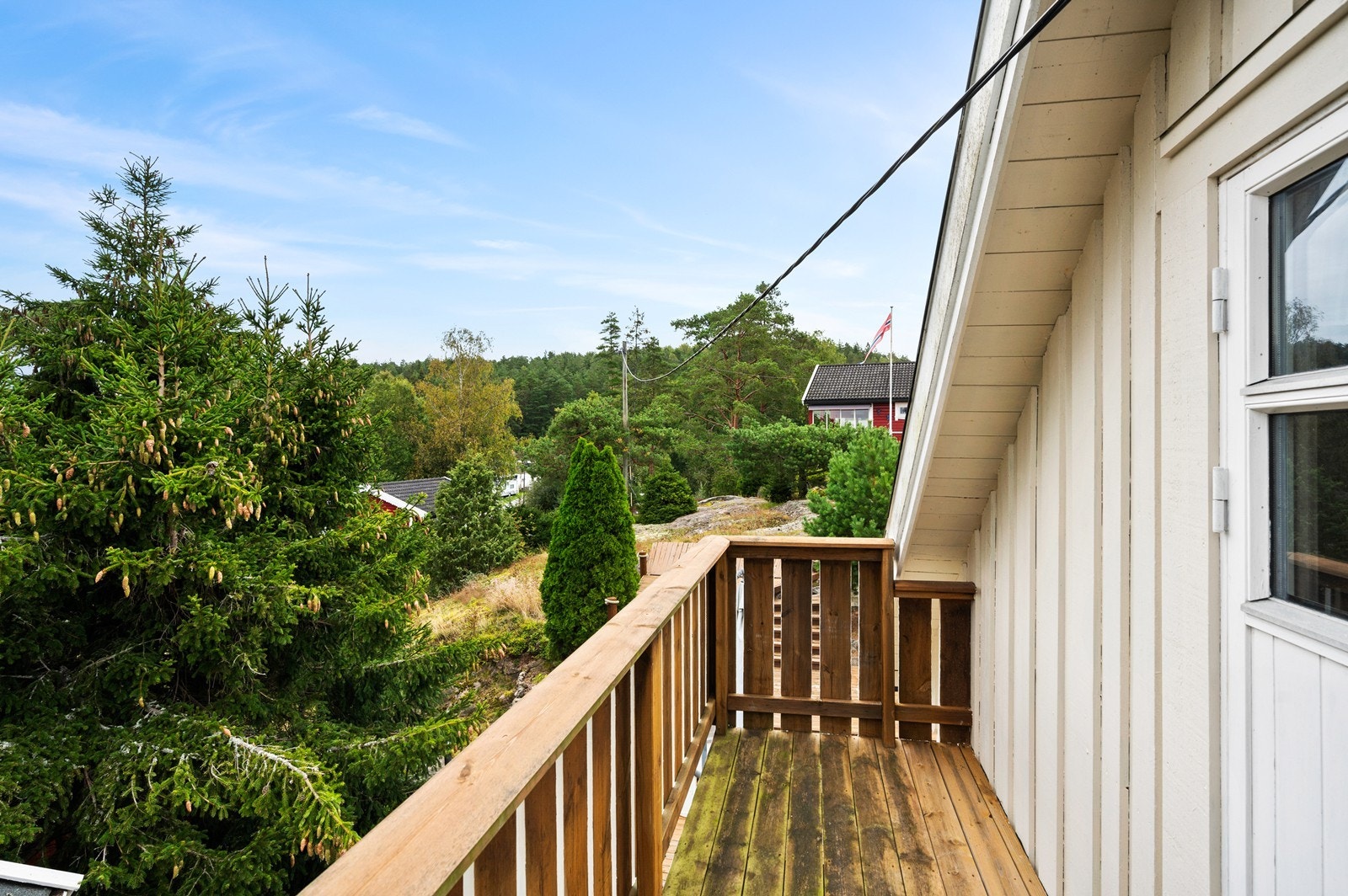 Luftebalkong med adkomst fra soverom i 2. etasje Galleribilde