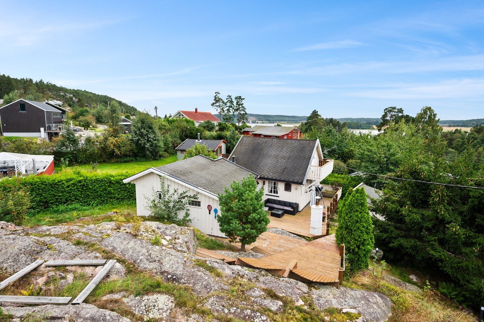 Fint beliggende i Revebukta med kort gangavstand ned til salte bad Galleribilde