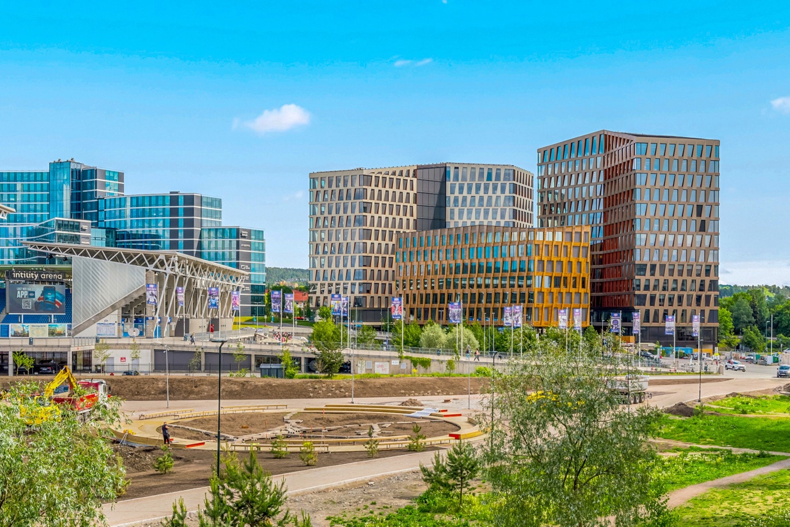 Glad i fotball? Da kan fotballkamper nytes på den nye stadion, som også er kort gange unna. Galleribilde