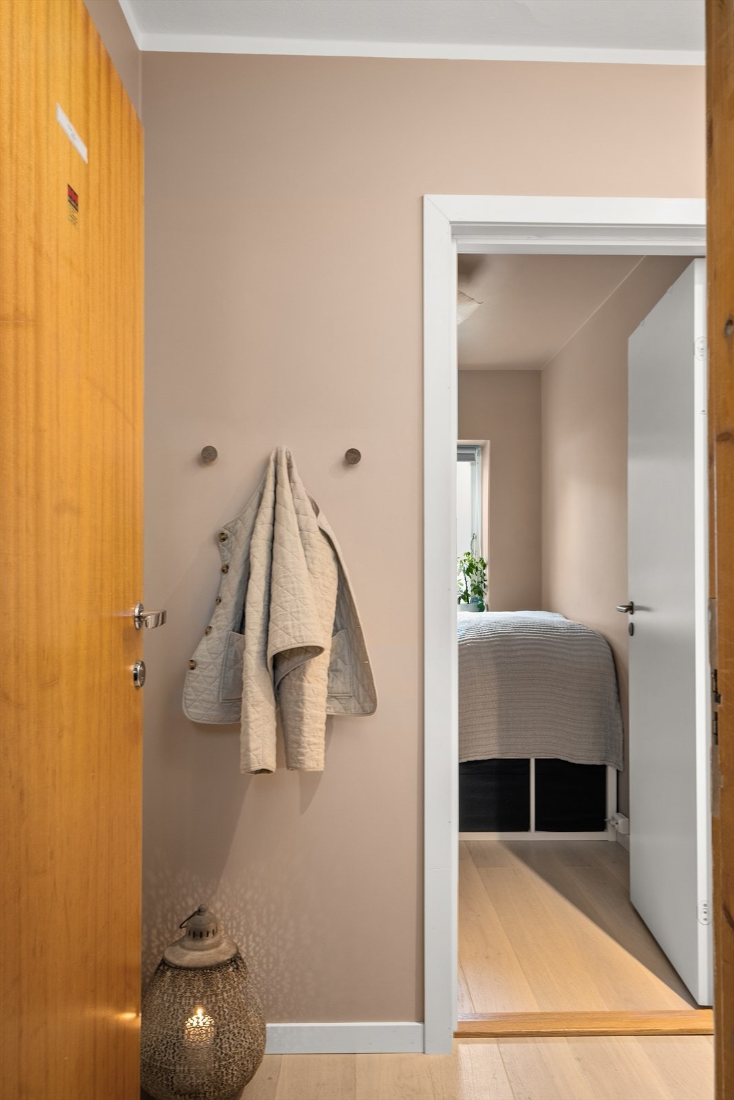 Hele leiligheten vender mot stille bakgård. Galleribilde