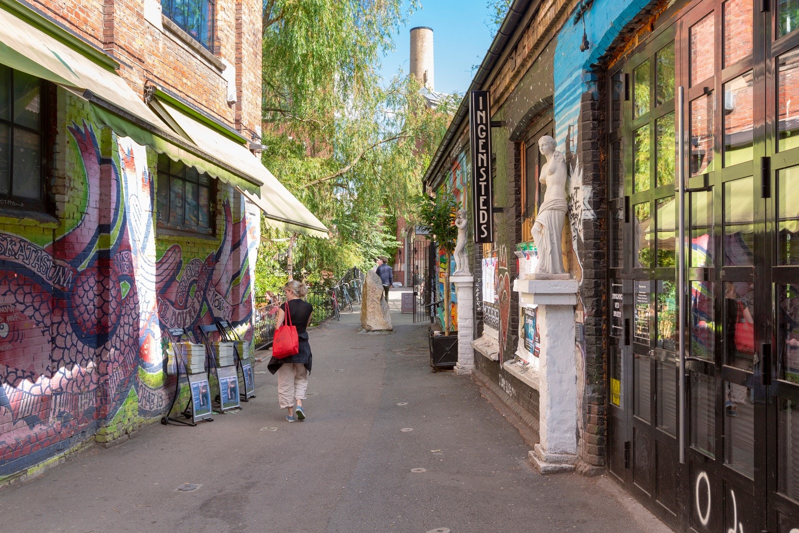 Nede ved Akerselva finner du kulturstedet Blå. Galleribilde