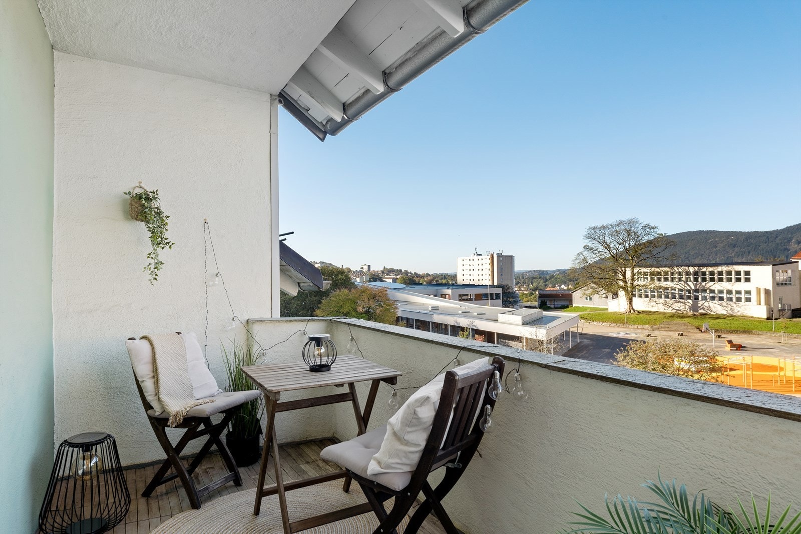 - Balkongen er på 5,7 m² - Galleribilde