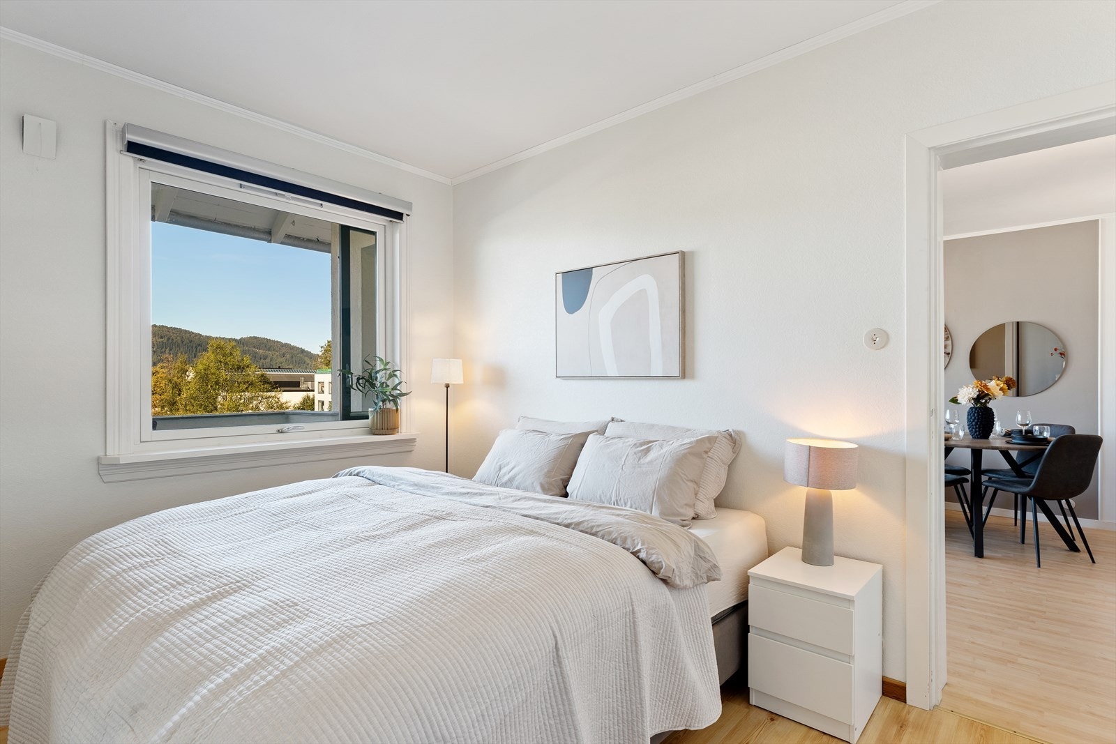 - Her er det god plass til dobbeltseng - Galleribilde