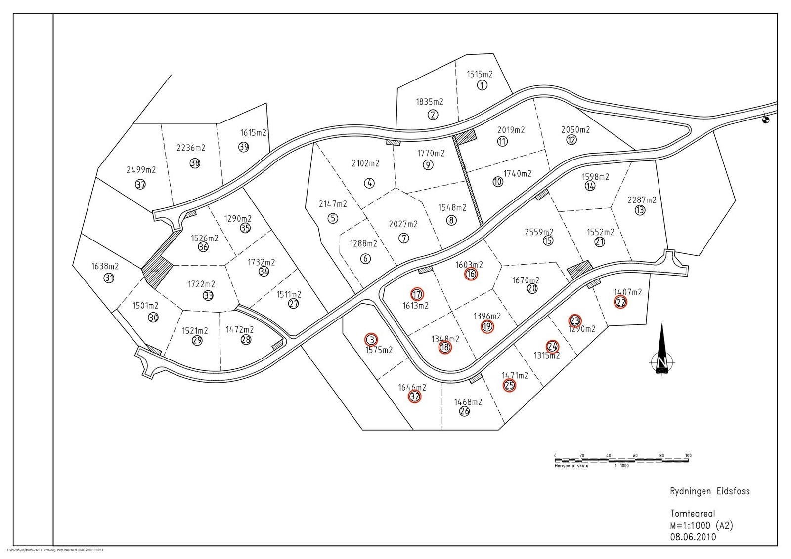 Tomtene som er til salgs er markert med rød ring Galleribilde