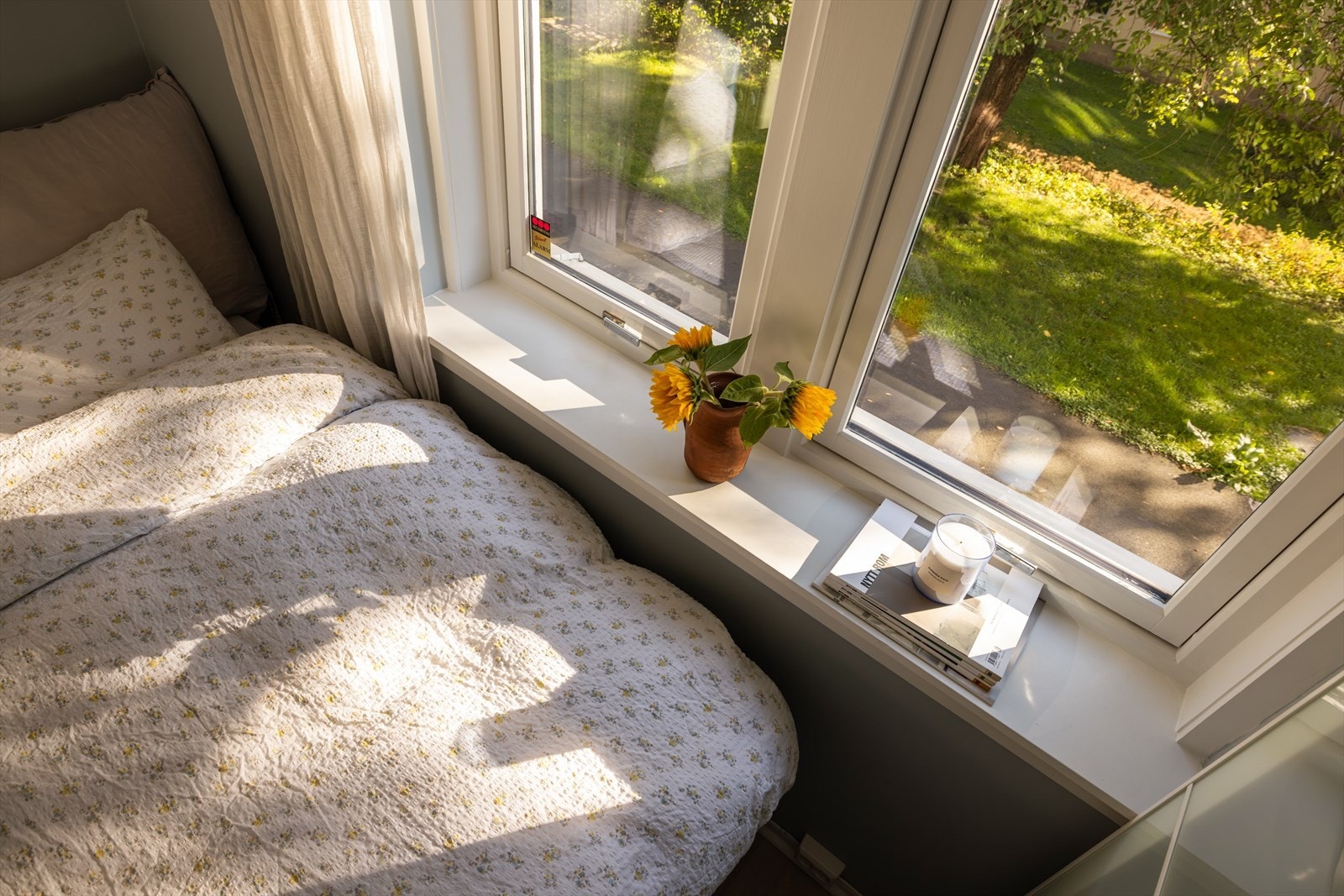 Rommet vender inn mot et stille og rolig område, helt uten innsyn. Galleribilde