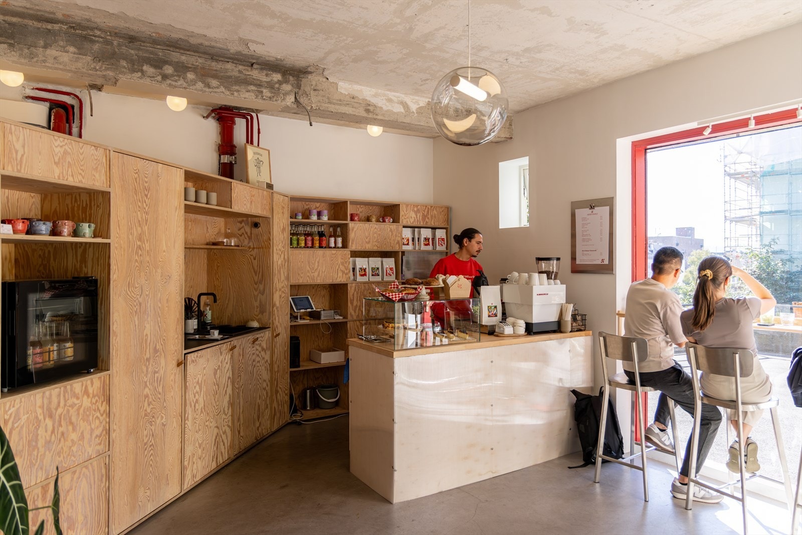 På enden av borettslagets bygg finner du Hernández Oslo. Her får du den beste baskiske ostekaken i byen og deilig kaffe. Anbefales! Galleribilde