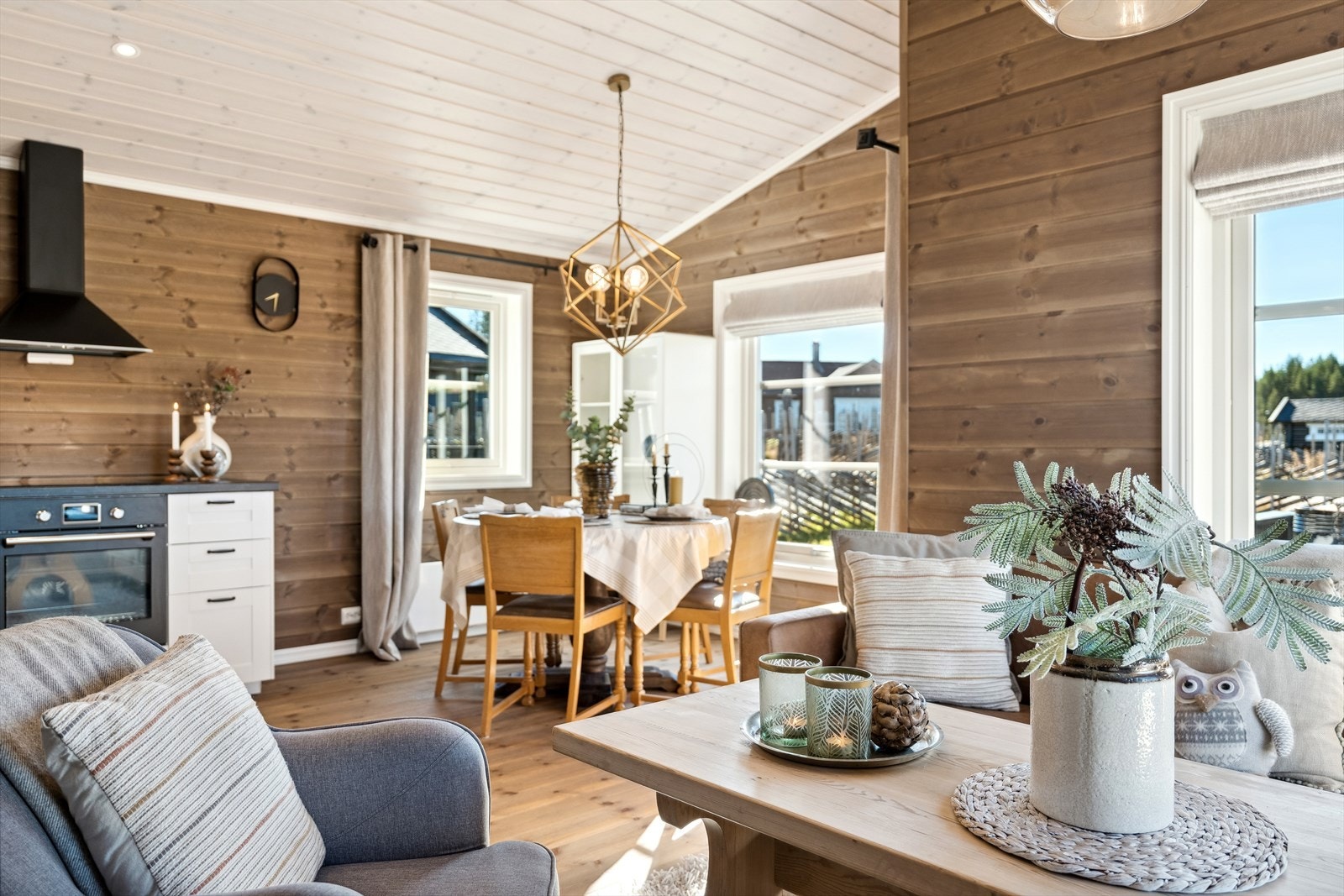 Eiendommen selges møblert, så her kan du flytte rett inn og nyte hyttetilværelsen. Galleribilde