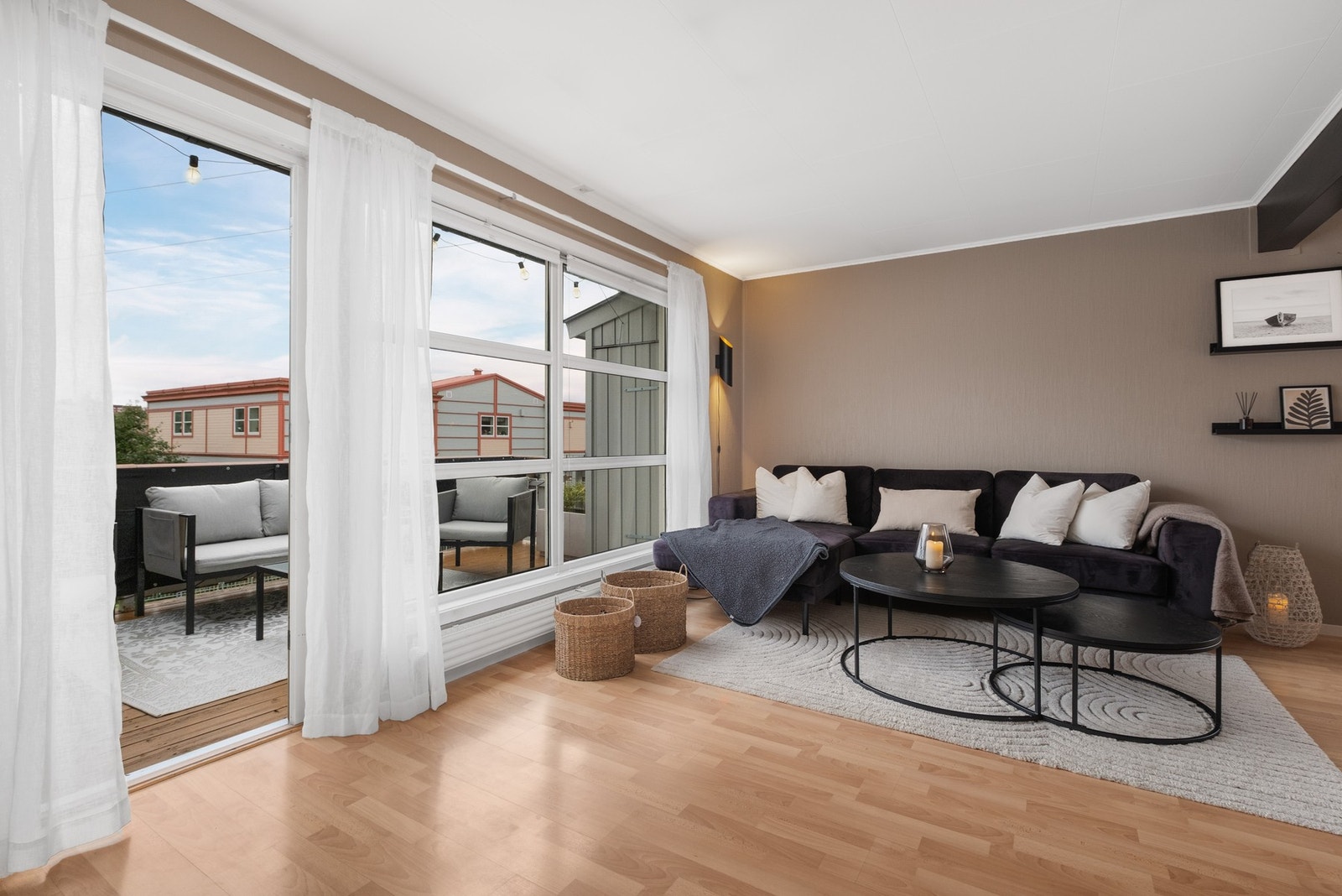 Fra stuen har du adgang til veranda Galleribilde