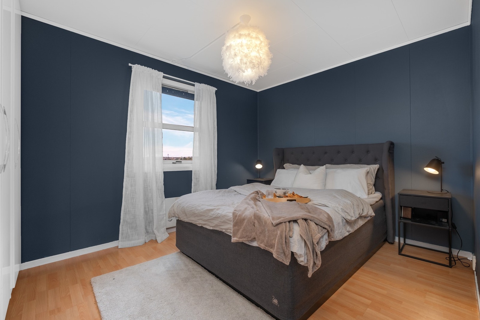 Hovedsoverommet er på ca. 11,5 m² Galleribilde