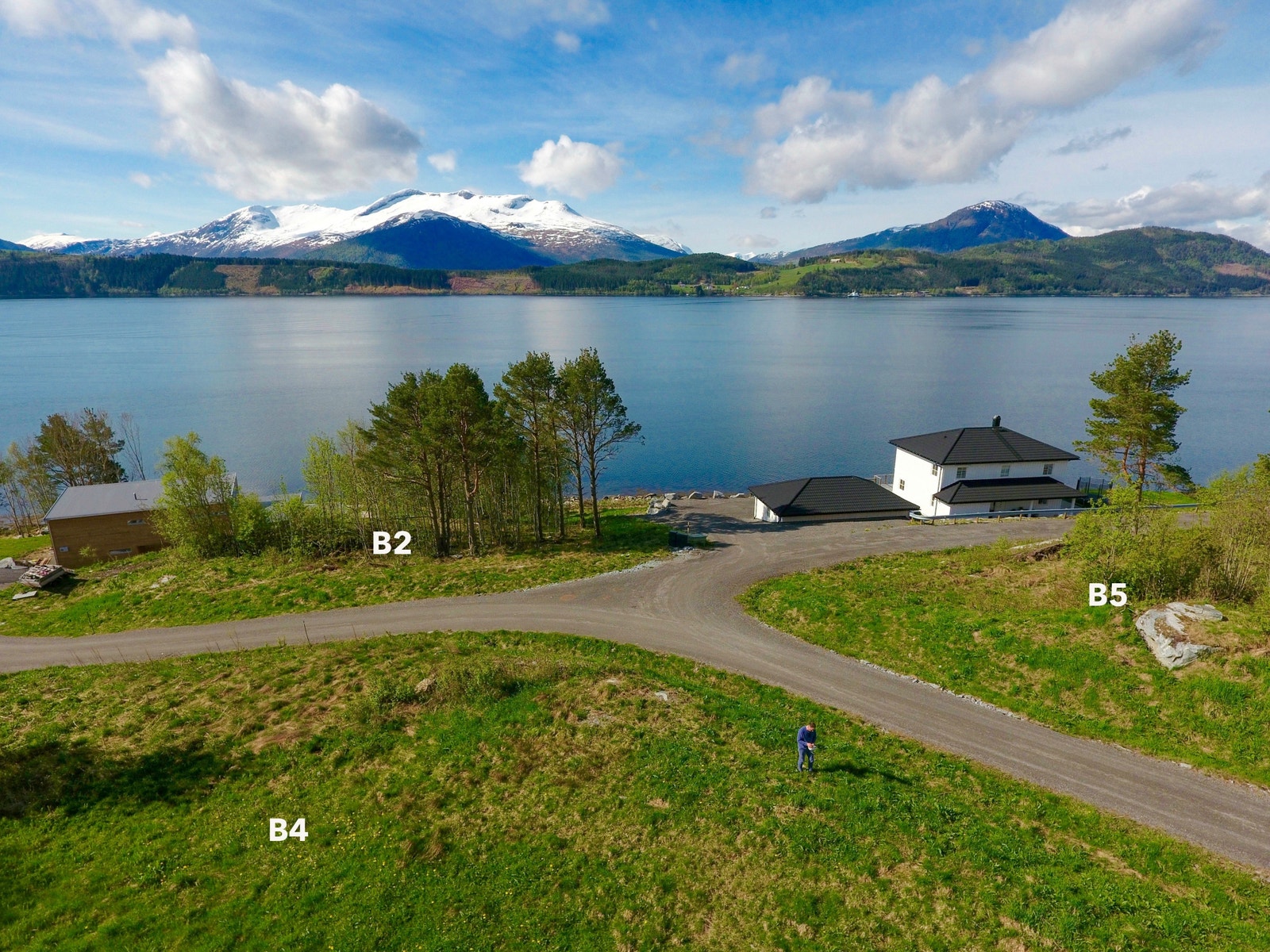 Her vrir vi bildeutsnittet ytterligere til vest Galleribilde