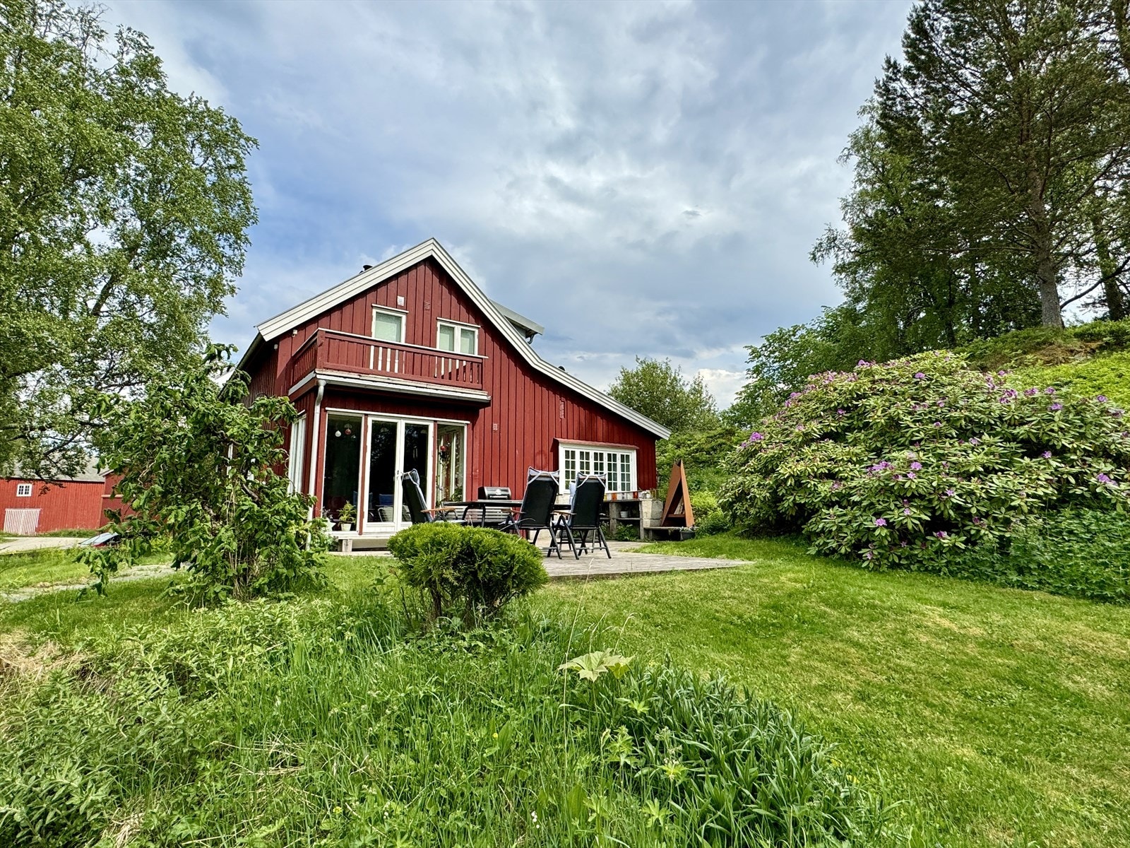 Lun sitteplass med skjermet beliggenhet. Galleribilde
