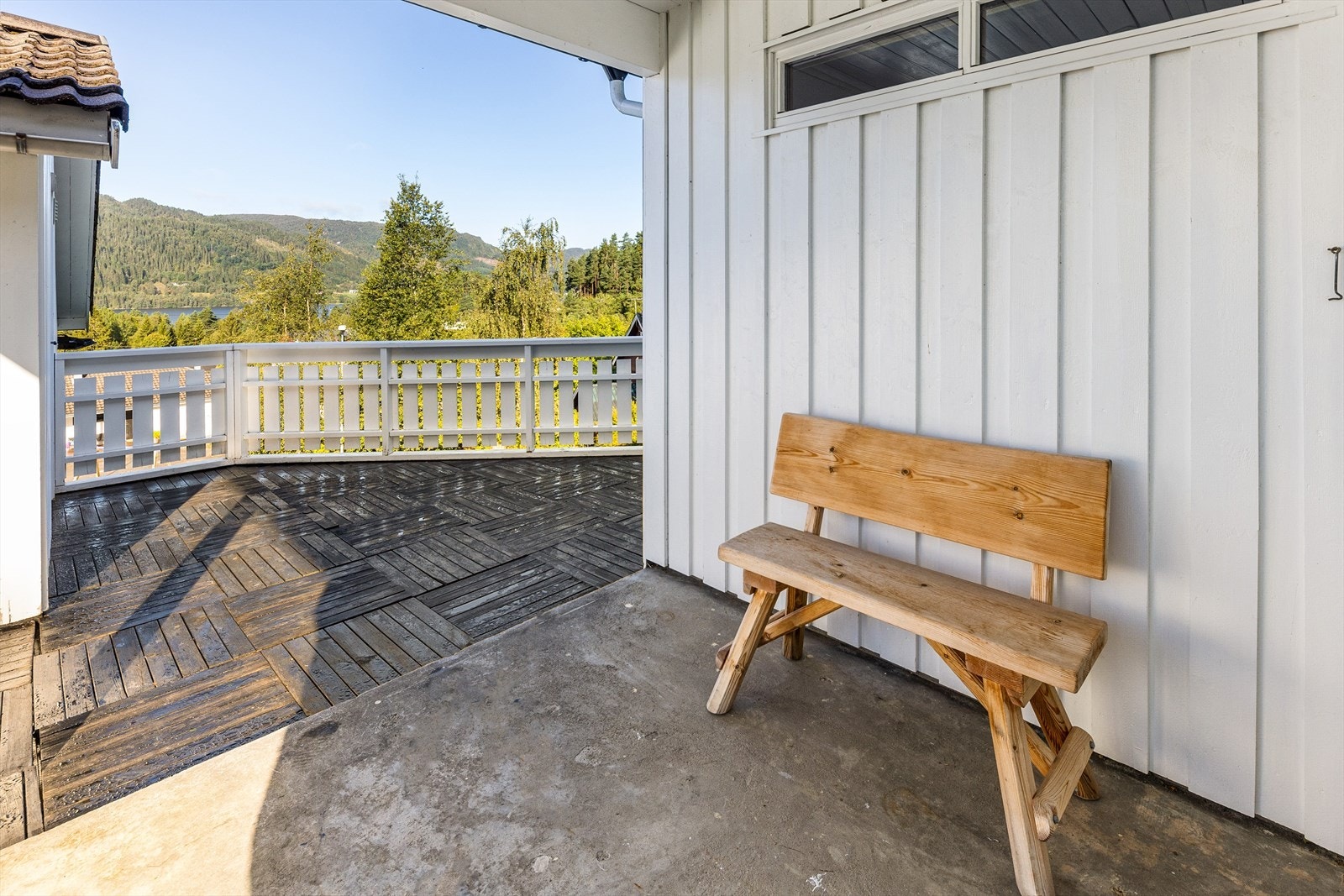 Uteplass terrasse 2. etg. Galleribilde