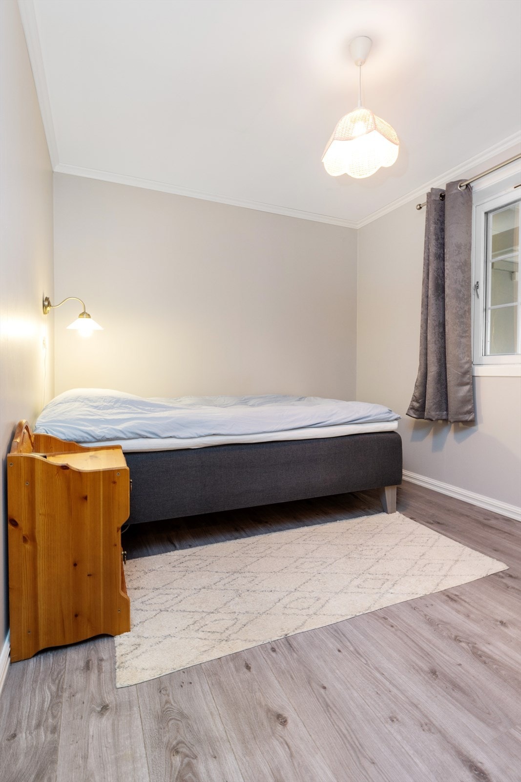 Soverom nede (bod brukes som soverom) Galleribilde