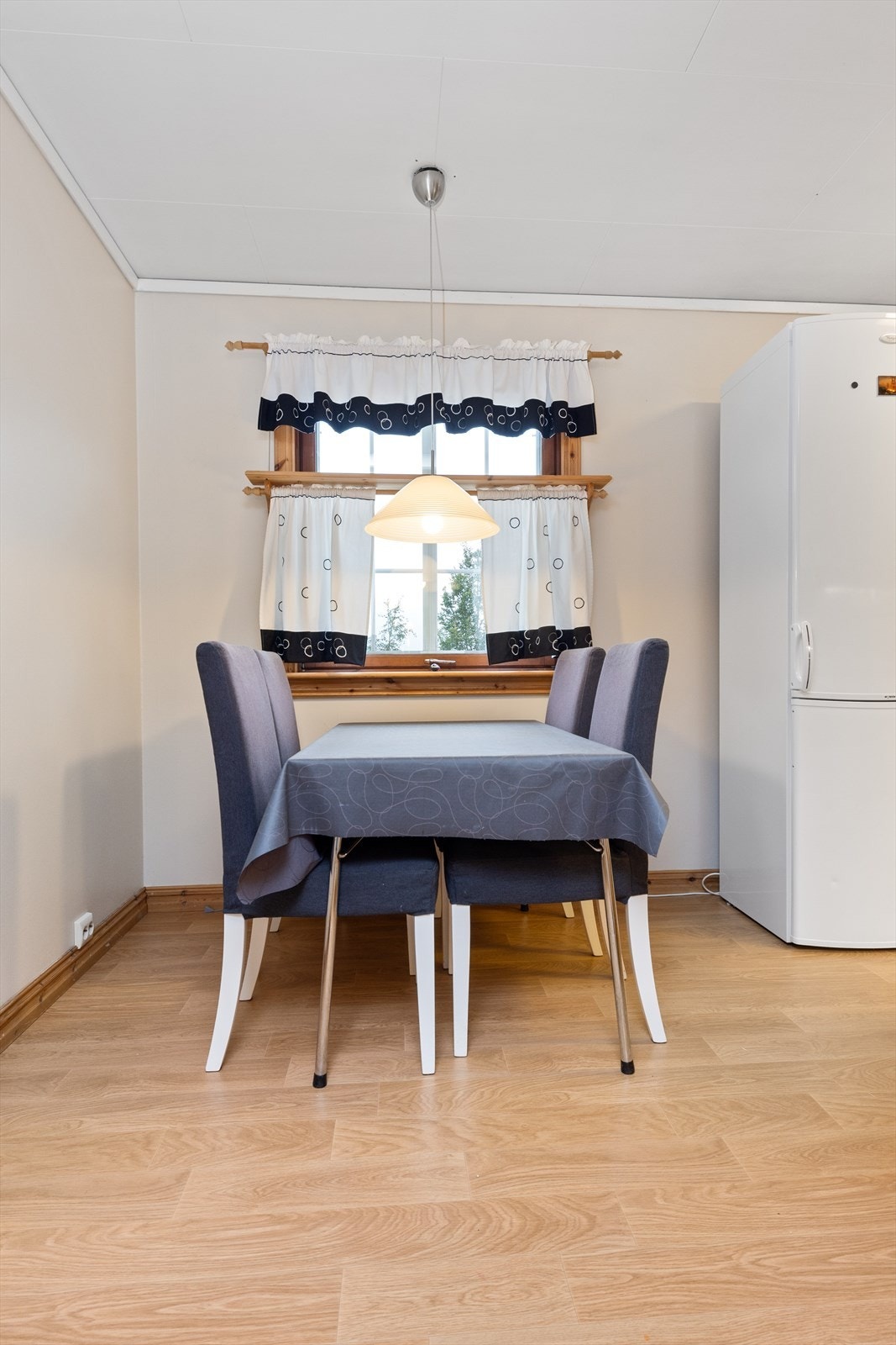 Spiseplass på kjøkken Galleribilde