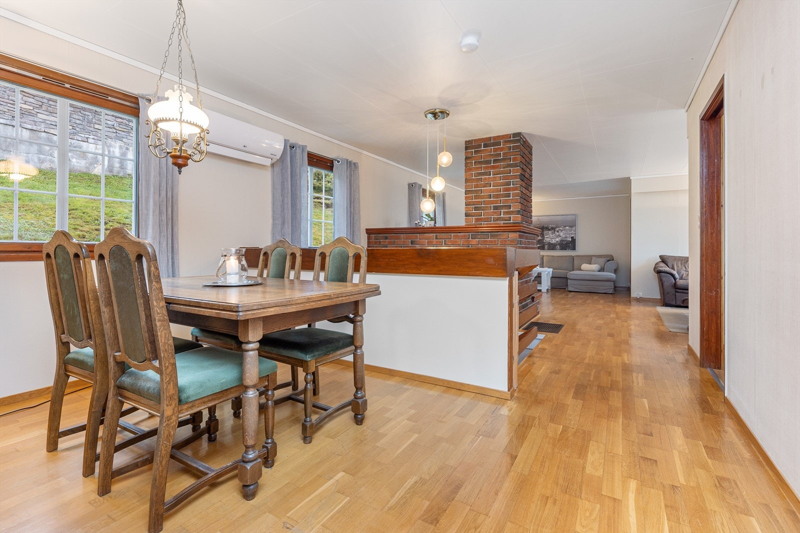 Spisestue og stue Galleribilde