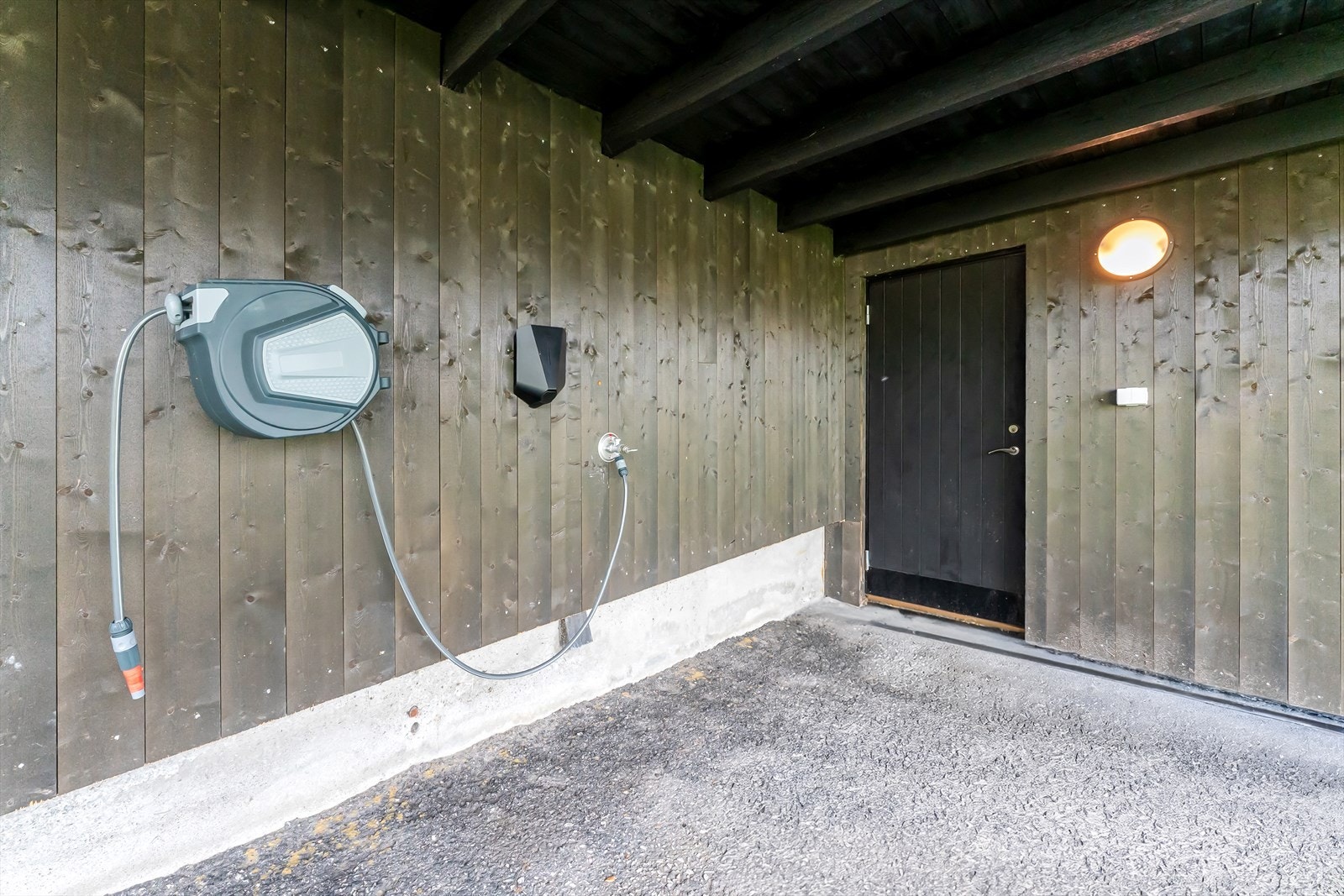 Carport med el.billadder Galleribilde