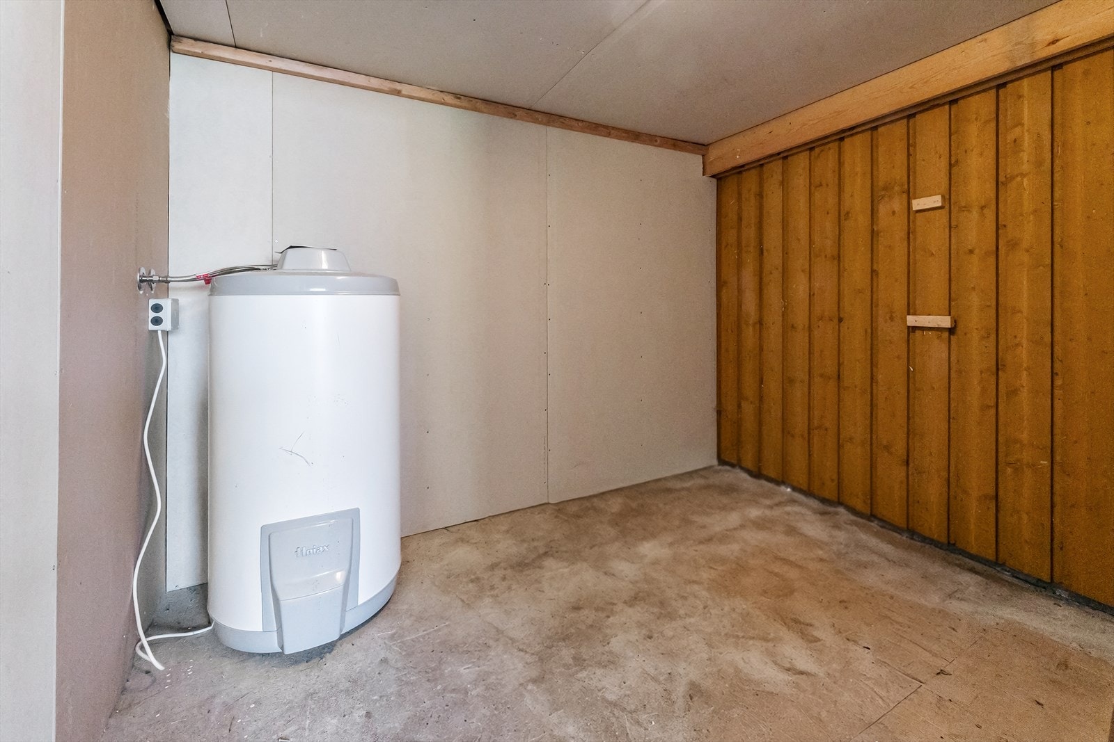 Utebod i tilknytning til carport Galleribilde