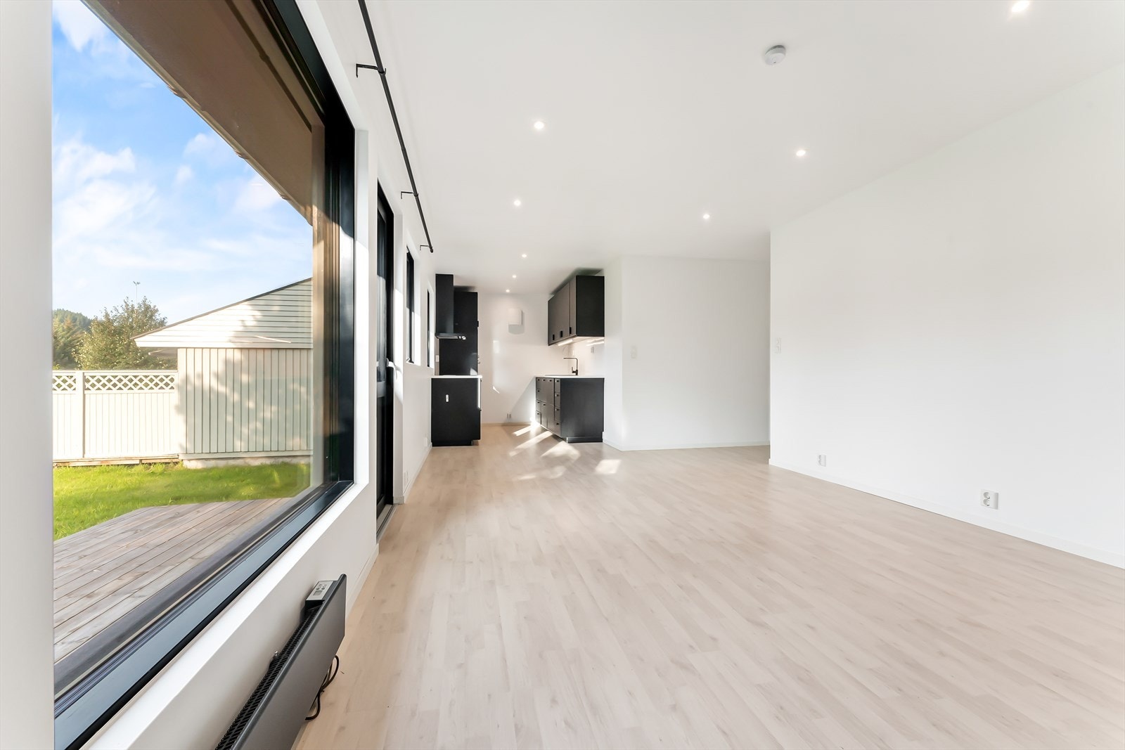 Stue mot kjøkken Galleribilde