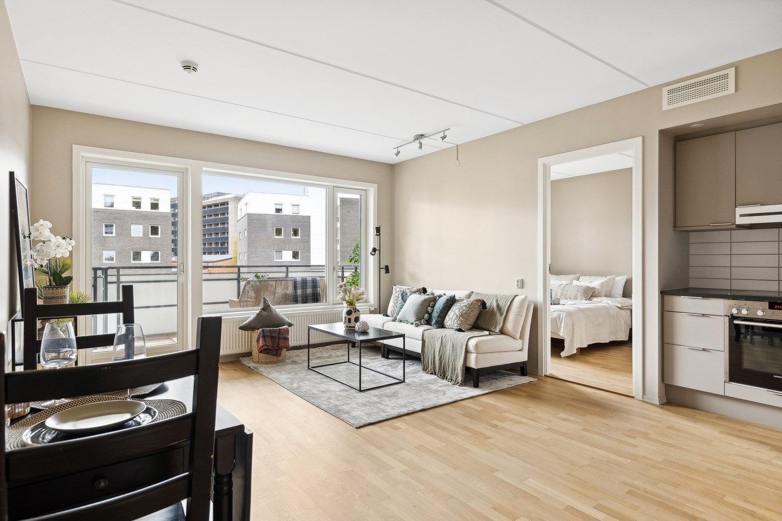 Fra stuen er det utgang til en flott balkong Galleribilde