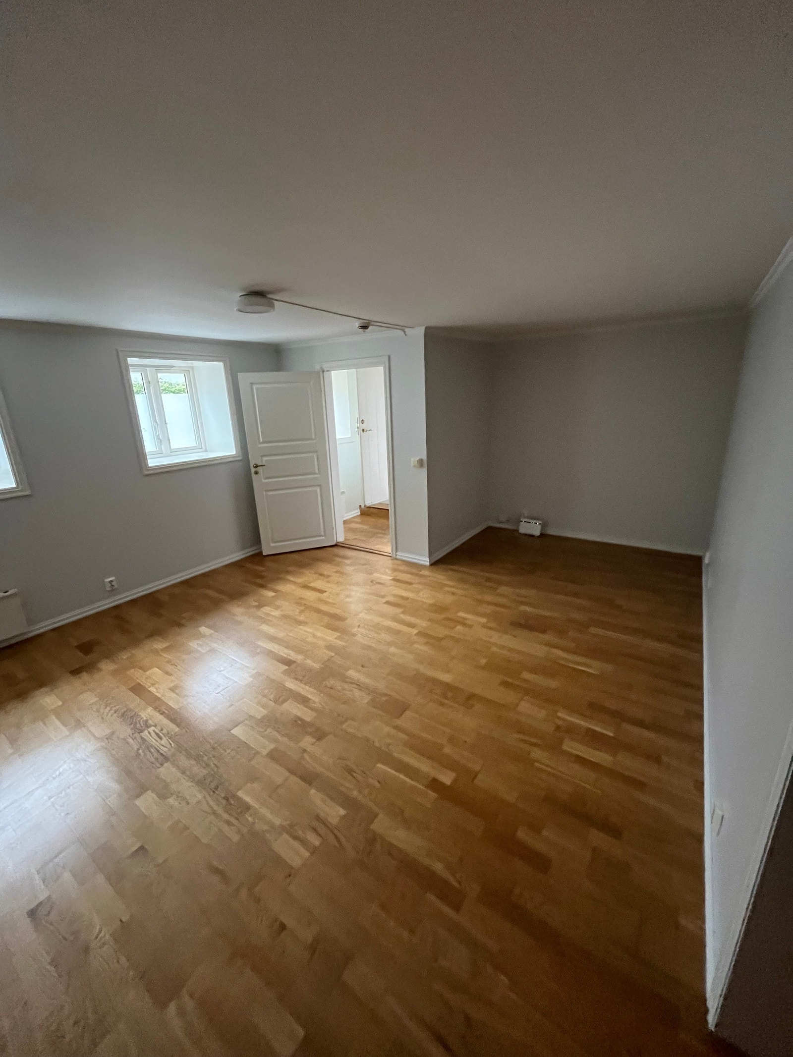 Stue mot entre Galleribilde