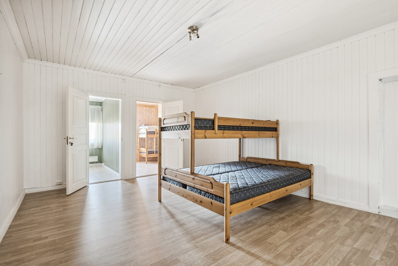 Allrom/stue 2. etg Galleribilde