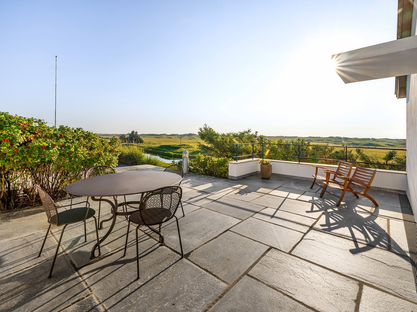 Skjermet, privat og uforstyrret i formidable omgivelser. Galleribilde