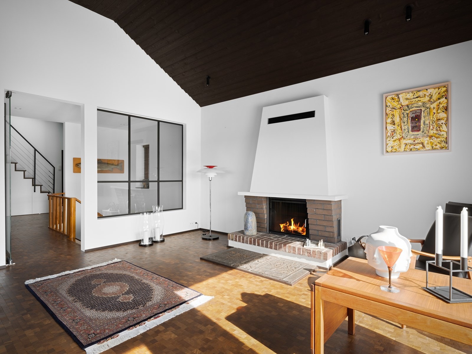 Original peis beholdt. Herlig takhøyde. Galleribilde