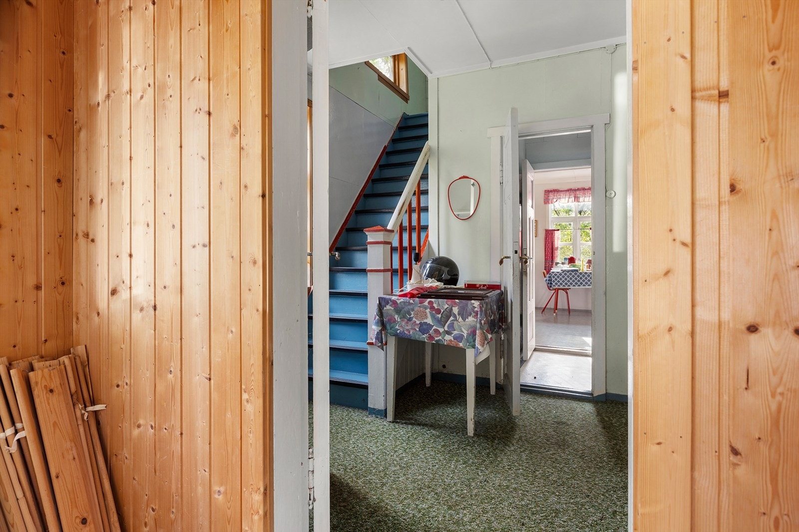 Trappegang opp til loft Galleribilde