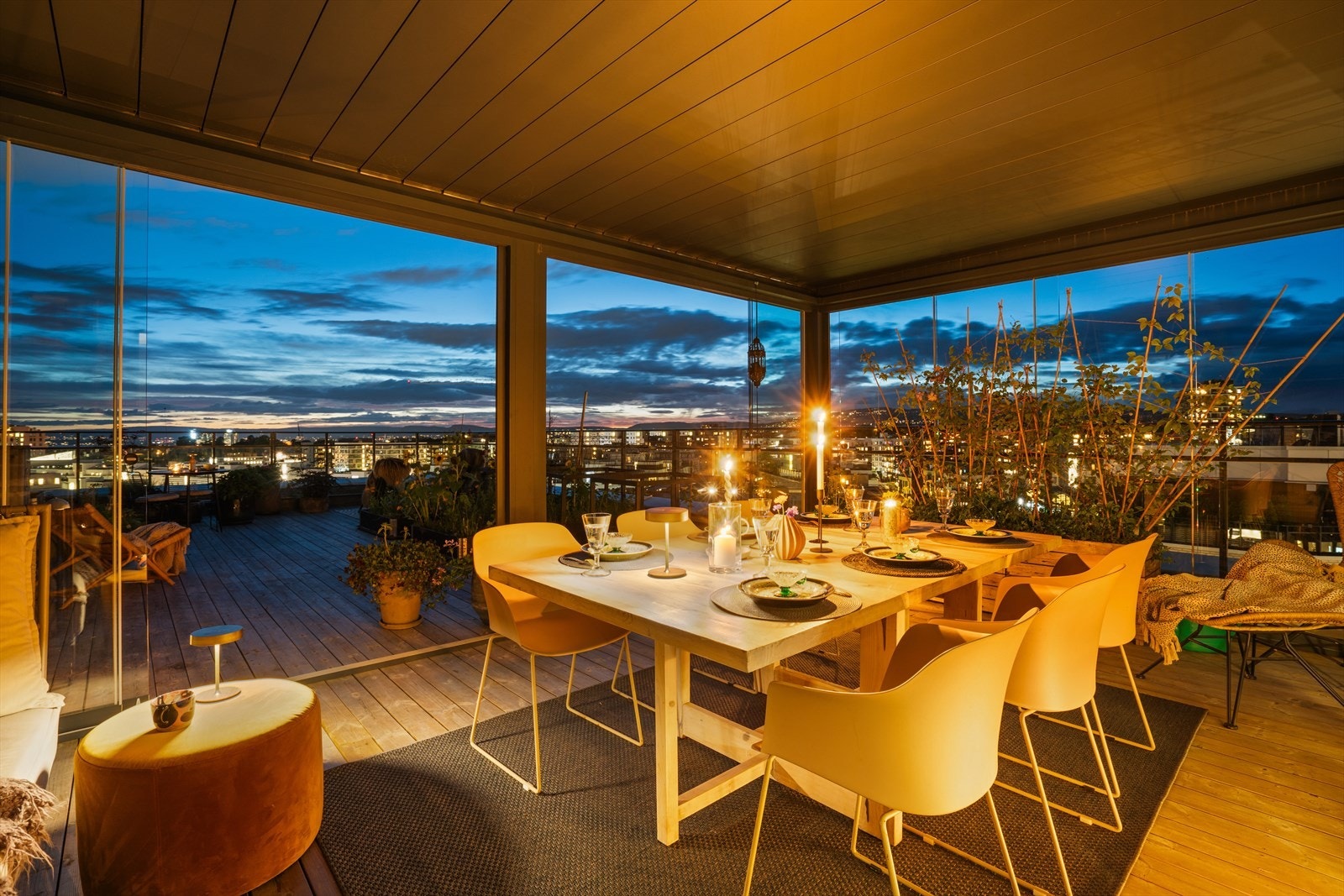Innglasset pergola på ca. 23 m² med mulighet for å åpne skyvedørsglassfelt og takpanel Galleribilde