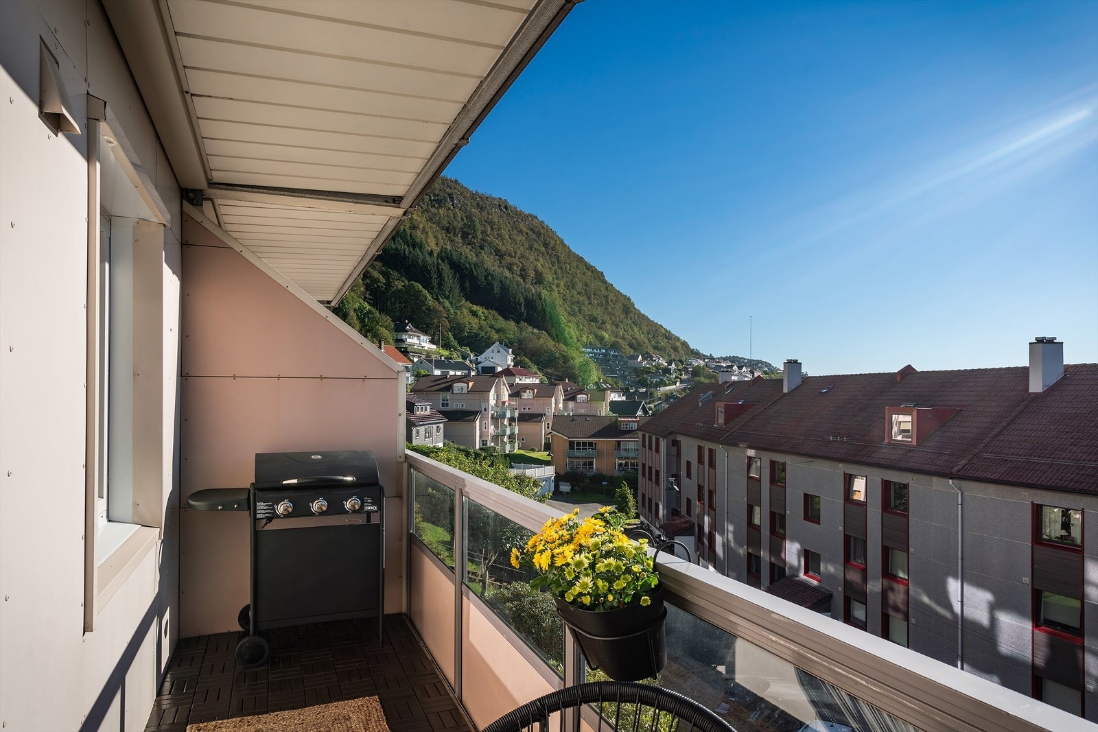 - Herlig balkong på 7,3 m² - Galleribilde