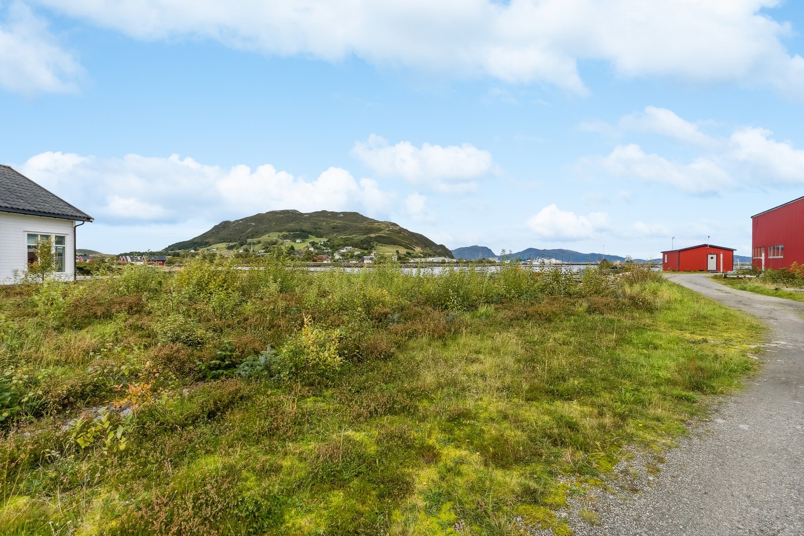 Se reguleringsbestemmelser for detaljer angående bygging av fritidsbolig. Galleribilde